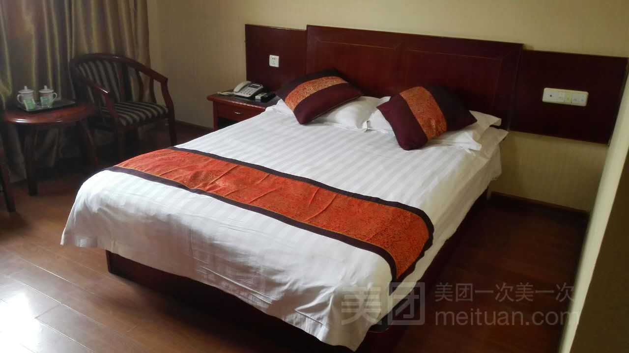 郑州泰豪商务酒店普通大床房 美团团购一晚住宿体验与评测